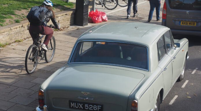 Morten byggede sin drømmebil for 10.000 kroner Bentley model T1